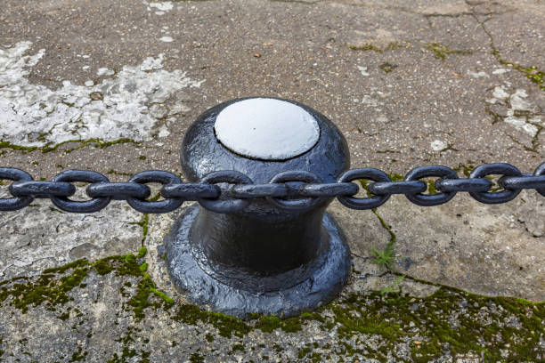 Close-up of rope tied around a steel bollard. Shot with a 35-mm full-frame 61MP Sony A7R IV.