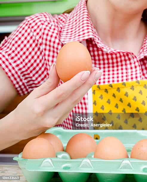 Foto de Boa Escolha e mais fotos de stock de Adulto - Adulto, Alimentação Saudável, Amarelo