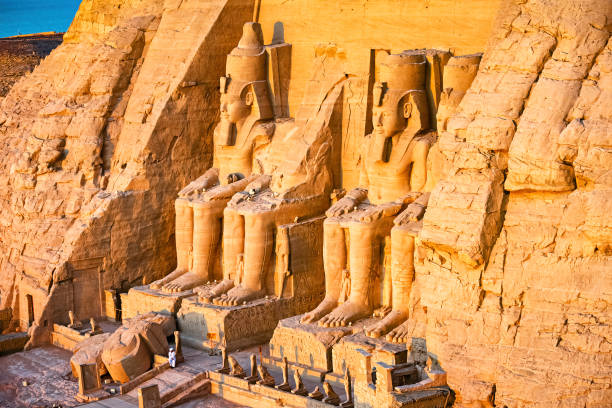 храм рамзеса ii абу-симбел египет - abu simbel стоковые фото и изображения