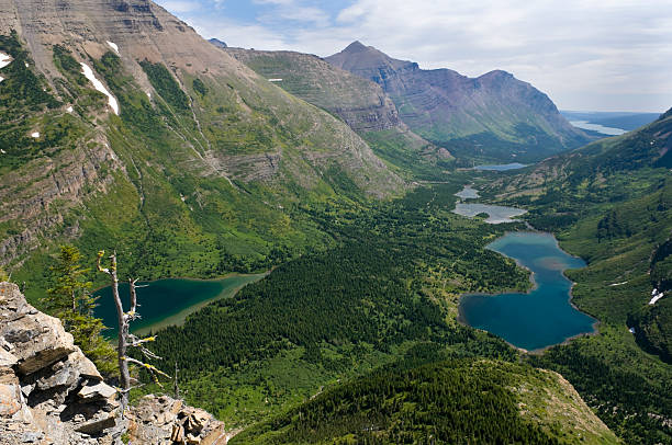istock Mountain View from Scenic Hiking Viewpoint 134435681