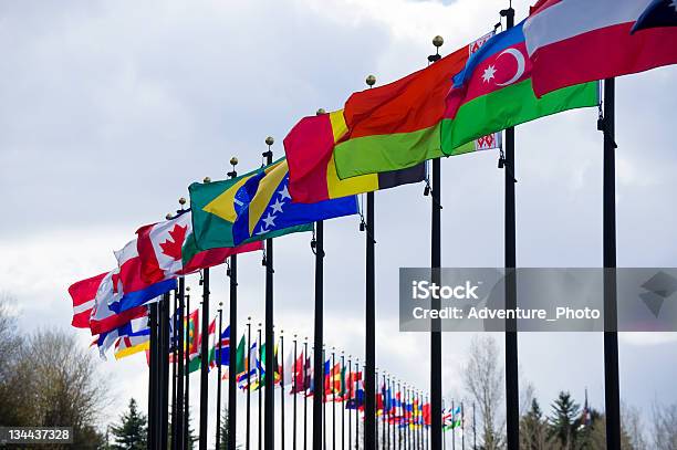 Photo libre de droit de Drapeaux Du Monde International De Rang banque d'images et plus d'images libres de droit de Drapeau - Drapeau, Drapeau national, Haut-lieu touristique international