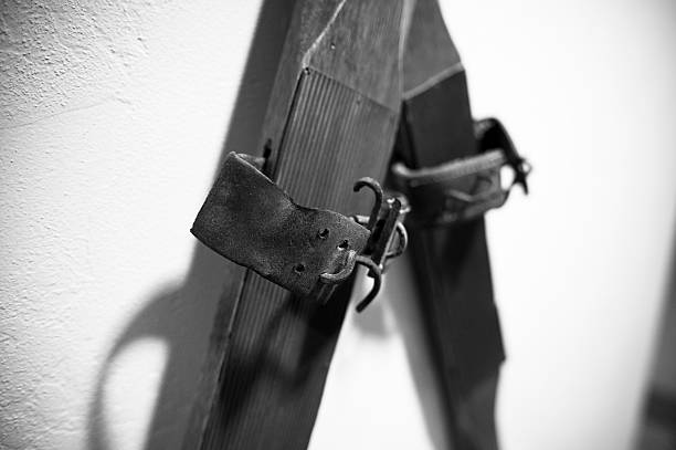 istock Antique Old Skis Criss Cross - Home Decor 134438037