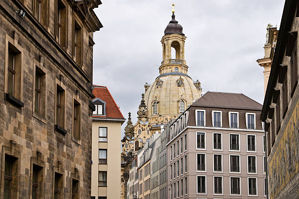 istock View to Dresdner Frauenkirche 134442341