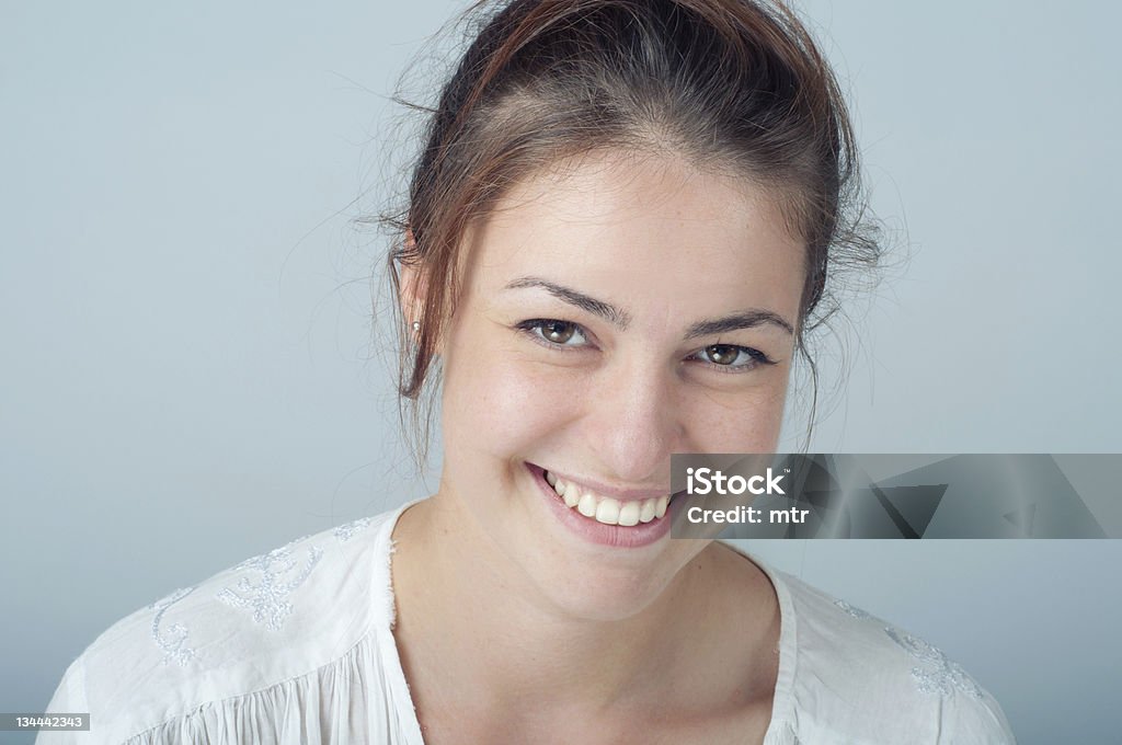 Junge Frau Porträt mit Offenes Lächeln - Lizenzfrei Zahnarzt Stock-Foto