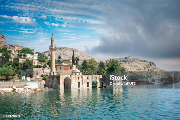 Sunken Mosque And Houses In Savasan Village Halfeti In Sanliurfa Turkey Stock Photo - Download Image Now