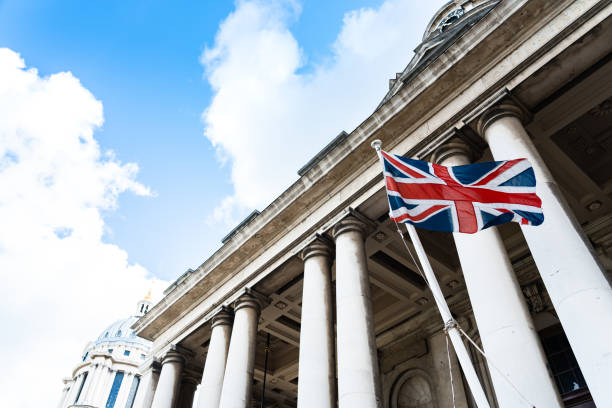 vista al royal naval college di greenwich - english flag british flag flag british culture foto e immagini stock