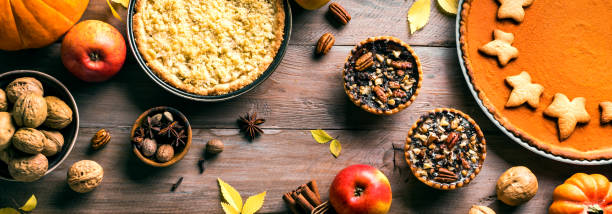 istock Thanksgiving autumn pies 1344539278