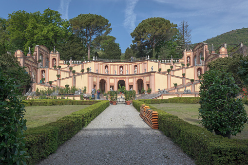 Bogliaco, Brescia. The entrance with garden and boulevard towards the central esedra