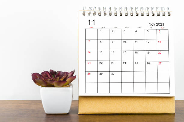 istock November 2021 desk calendar 1344574966