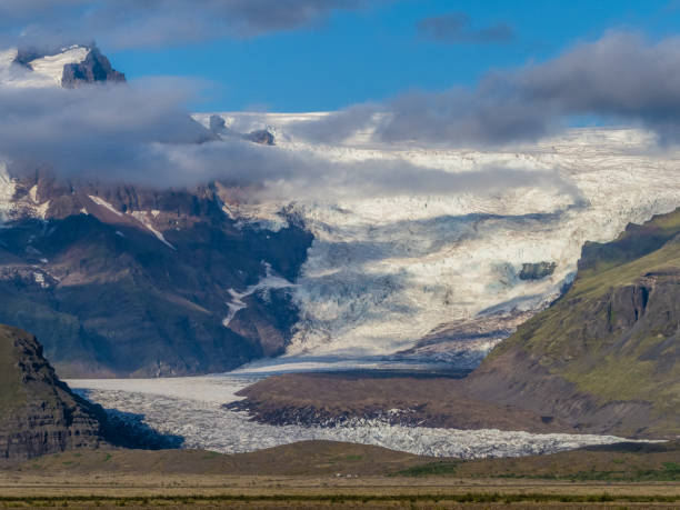 istock View at Svinafellsjokull glacier from road 1344593781