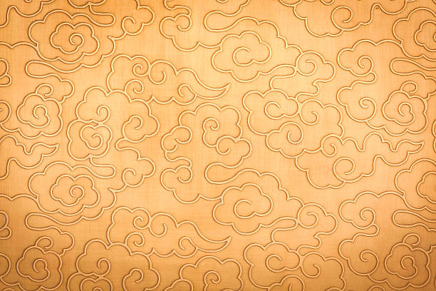 chinesische glückverheißende wolken-muster - pattern cloudscape cloud metallic stock-fotos und bilder