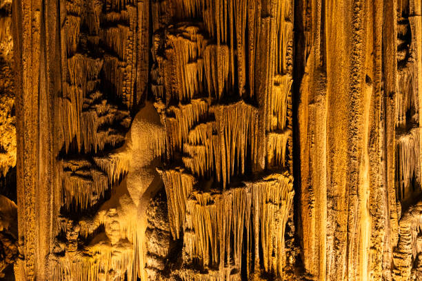 “cueva de nerja” dripstone cave - dripstone fotografías e imágenes de stock