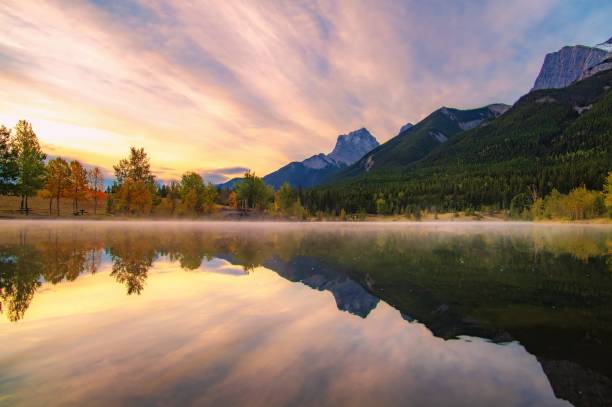 istock Fall Sunrise Over Quarry Lake Park 1344667339