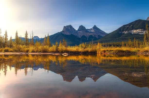 istock Fall Foliage By The Three Sisters Mountain Viewpoint 1344667550