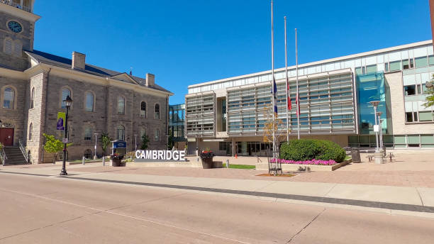 ratusz w cambridge, ontario, kanada. - waterloo ontario zdjęcia i obrazy z banku zdjęć