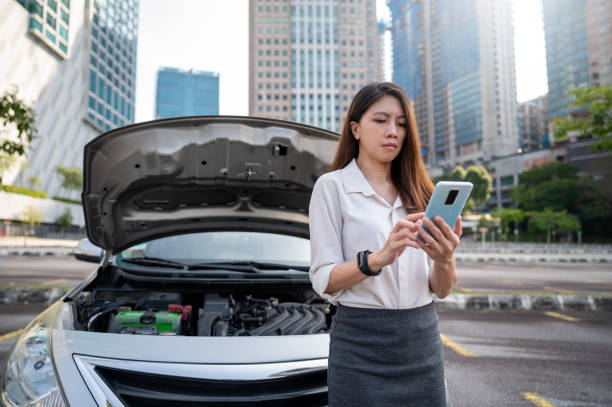 istock Never fear, roadside assistance will soon be here 1344800500