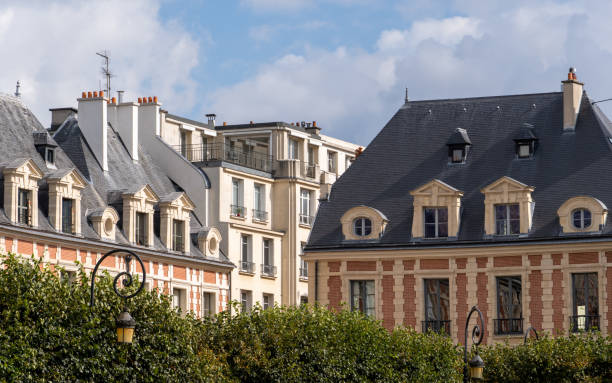istock Place des Vosges, Paris 1344802239