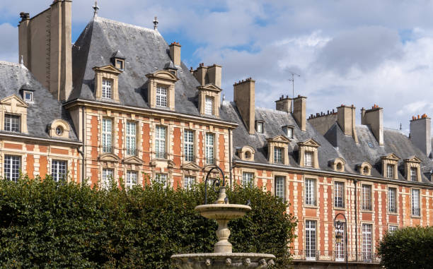 istock Place des Vosges, Paris 1344802987