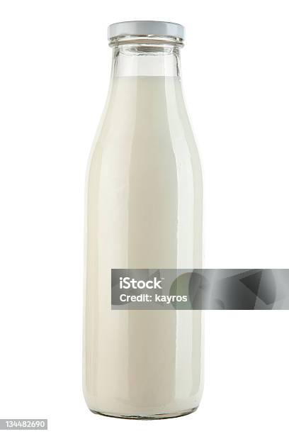 Flaschen Mit Milch Stockfoto und mehr Bilder von Milch - Milch, Schachtel, Weißer Hintergrund