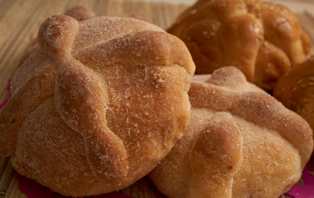 istock Tradional mexican pan de muerto 1344878238