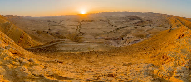 istock Sunset panorama of HaMakhtesh HaGadol (Yeruham Crater), Negev Desert 1344923431