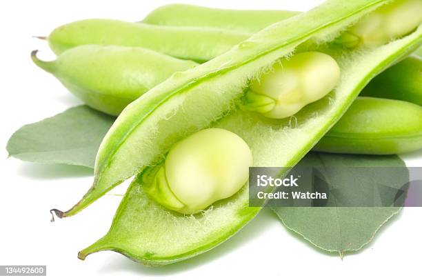 Favas Closeup - Fotografias de stock e mais imagens de Aberto - Aberto, Alimentação Saudável, Biologia