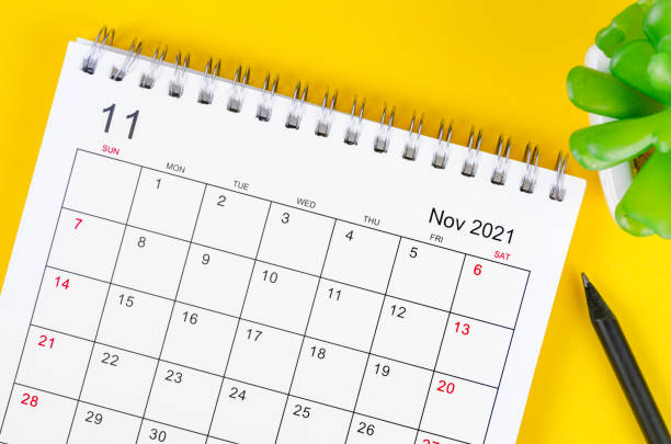 istock November 2021 desk calendar 1344945225