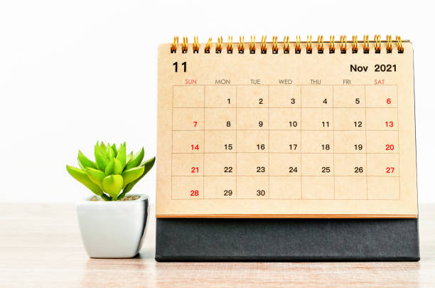 istock November 2021 Desk calendar 1344946620