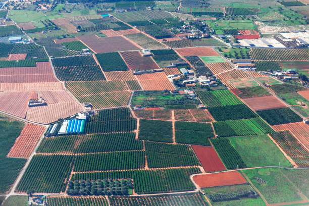 flying over rustic area - farmhouse the natural world meadow pasture imagens e fotografias de stock