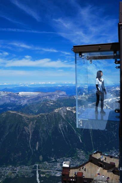 exploring french alps - aiguille de midi dağı stok fotoğraflar ve resimler