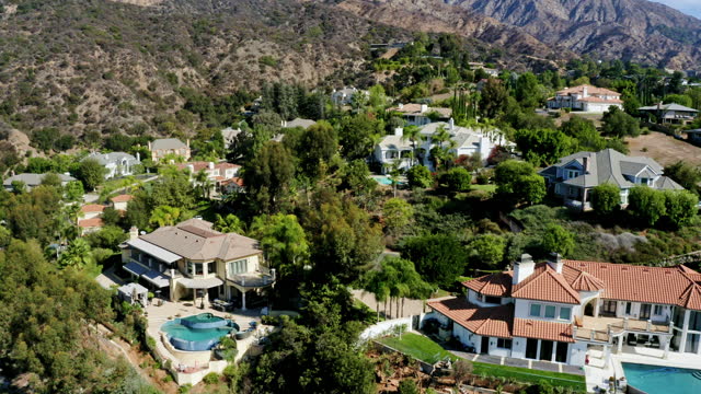 Luxury Homes at the foothills of the San Gabriel Mountains