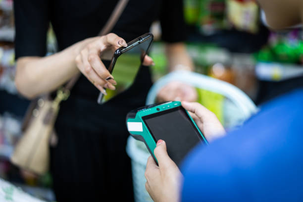 istock Use your phone to make contactless payments in stores 1345041008