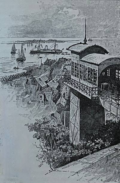 istock Helgoland, elevator that connects the Oberland with the Unterland 1345087932
