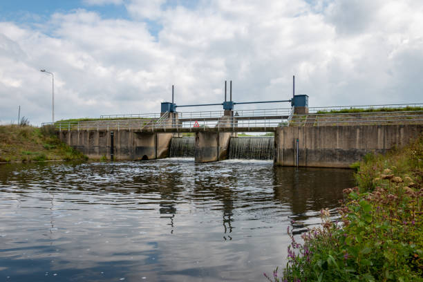 istock A flood defense in the river 'the Berkel' 1345090379