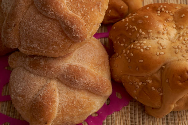 istock Tradional mexican pan de muerto 1345230425