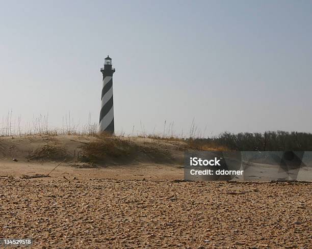 Foto de Farol De Cape Hatteras E Praia e mais fotos de stock de Cardume de Peixes - Cardume de Peixes, Farol - Estrutura construída, Farol de Cape Hatteras