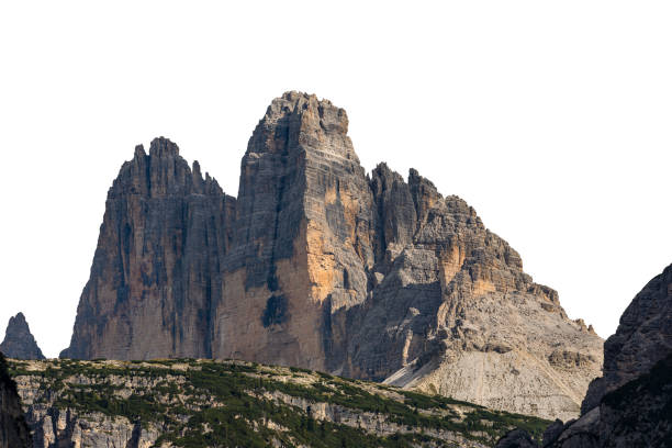 tre cime di lavaredo ou drei zinnen isolados em fundo branco - dolomitas - travel destinations alto adige north tirol dolomites - fotografias e filmes do acervo