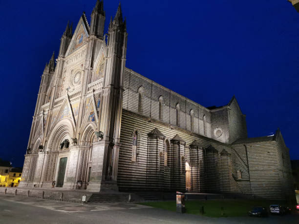 istock Cathedral of Orvieto at night 1345334120