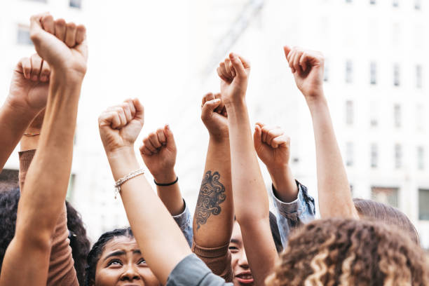 marciare per la parità di diritti per tutti - protest foto e immagini stock