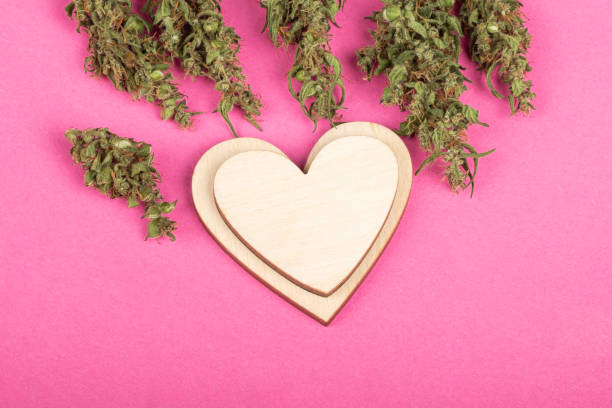 heart symbol love and marijuana concept, greeting valentine for dab stoner heart symbol love and marijuana concept, greeting valentine for dab stoner. pitter stock pictures, royalty-free photos & images