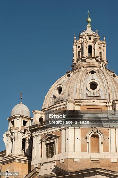 Lanterna A Roma - Fotografie stock e altre immagini di Antico - Condizione - Antico - Condizione, Barocco, Basilica