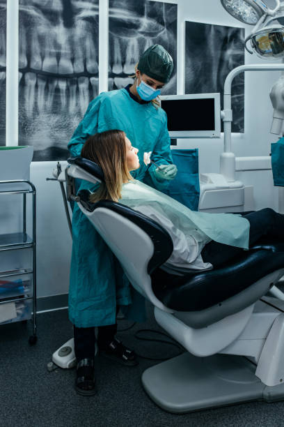 istock Here to help you maintain good oral health 1345528374