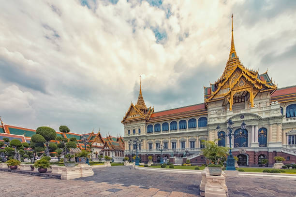 grand palace nella città di bangkok, thailandia - wat pho foto e immagini stock