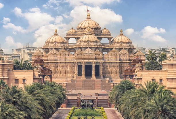 Hindu temple in New Delhi, India Swaminarayan Akshardham complex in New Delhi, India indian dome stock pictures, royalty-free photos & images