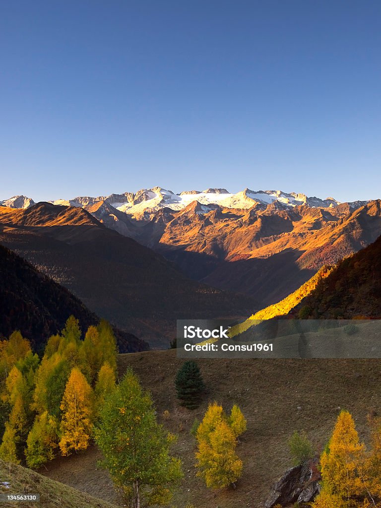 Otoño - Foto de stock de Pirineos libre de derechos