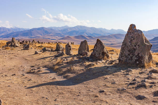 카라훈지의 돌. 아르메니아 - european culture megalith observatory rock 뉴스 사진 이미지