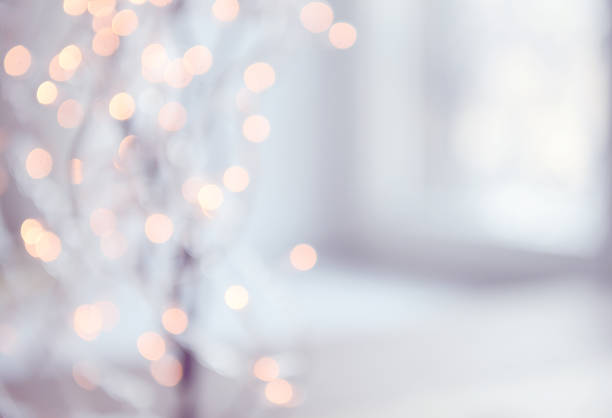 weihnachtsbeleuchtung am baum - led diode light bulb bright stock-fotos und bilder