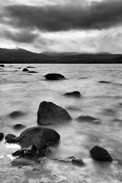 istock Tas Lake rocks vert BW 1345739050