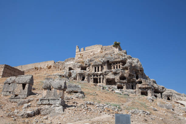 ruinen der antiken stadt tlos, in der nähe der stadt fethiye, provinz mugla, türkei. - mugla province stock-fotos und bilder
