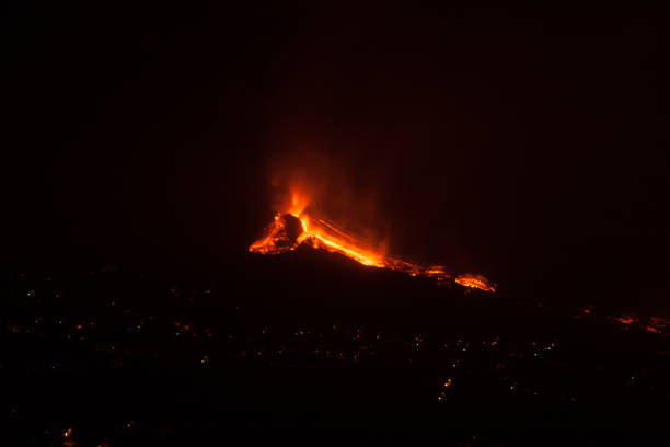 istock Cumbre Vieja volcano eruption 1345795878